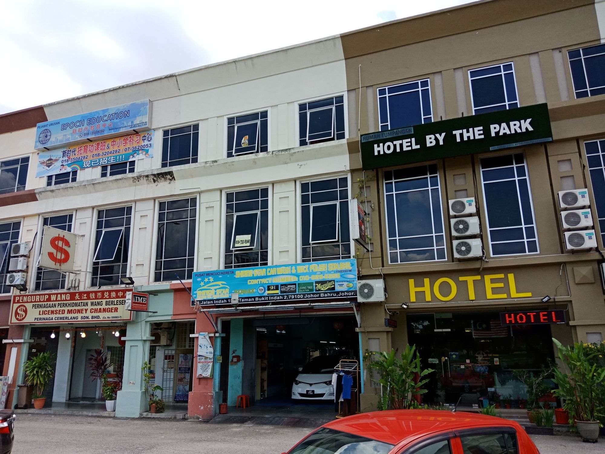 Oyo 90231 By The Park Plt 2* Johor Bahru