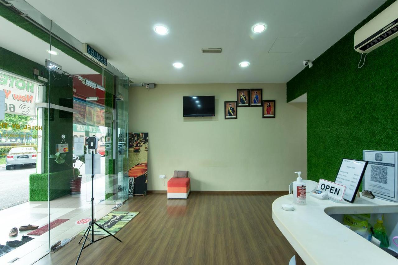 Oyo 90231 By The Park Plt 2* Johor Bahru