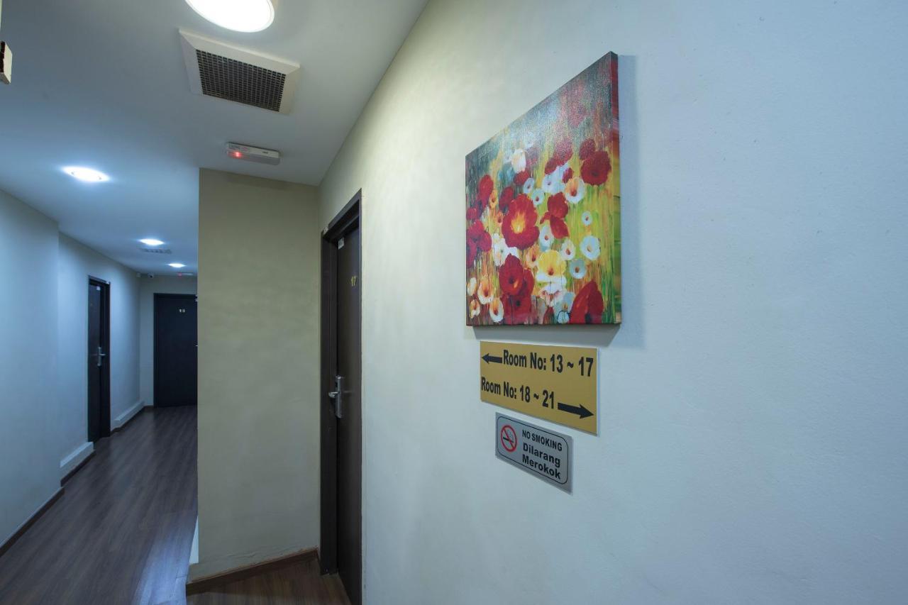 Oyo 90231 By The Park Plt Hotel Johor Bahru