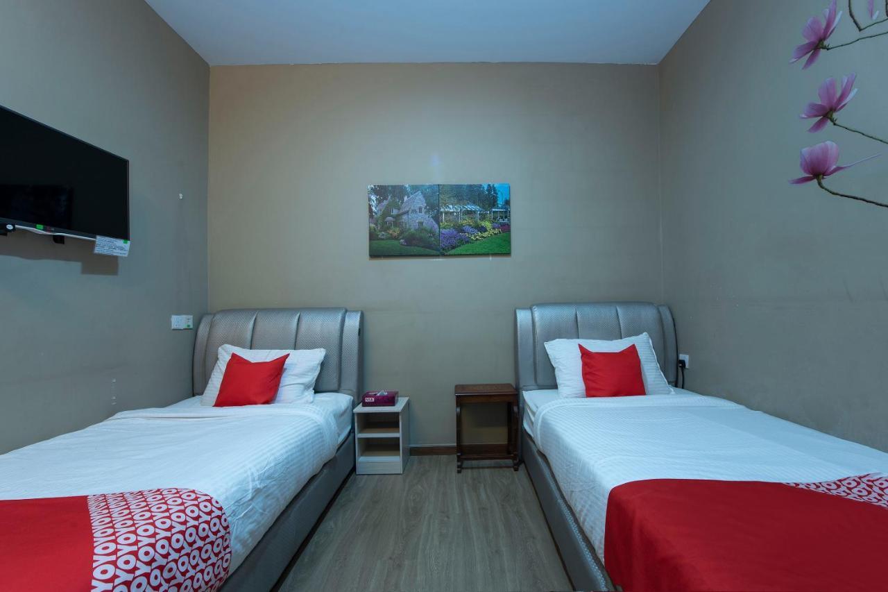Oyo 90231 By The Park Plt Hotel Johor Bahru