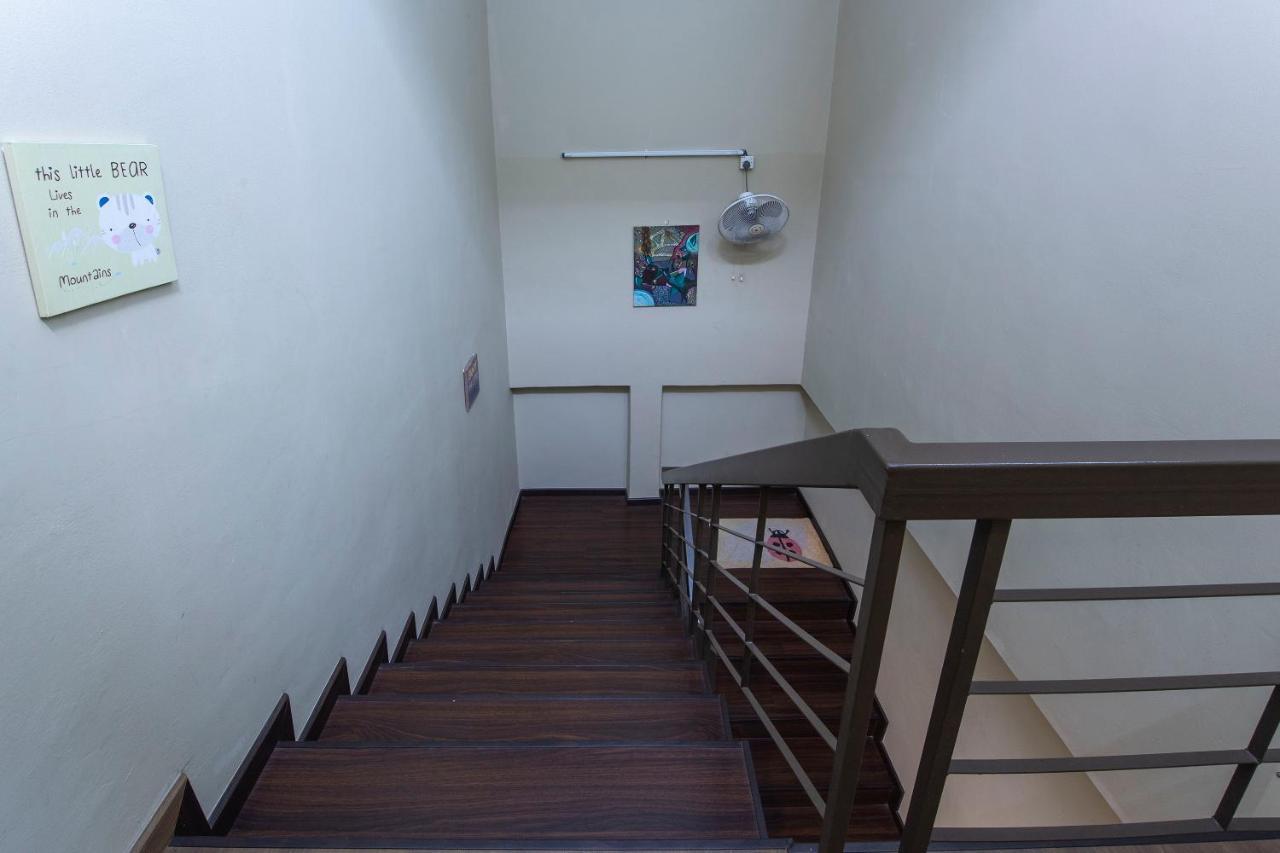 Oyo 90231 By The Park Plt 2* Johor Bahru